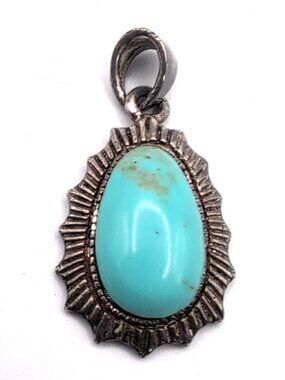 Vintage Southwest Style Silver Tone and Turquoise Stone Pendant 1 5/8" 8.53g